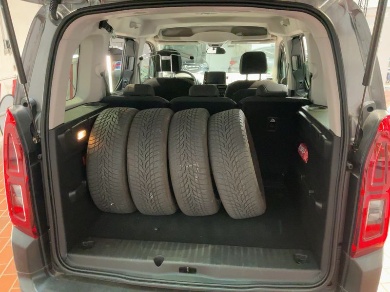 Citroen Berlingo 1.5 Blue-HDi Shine M 2021 – снимка 16