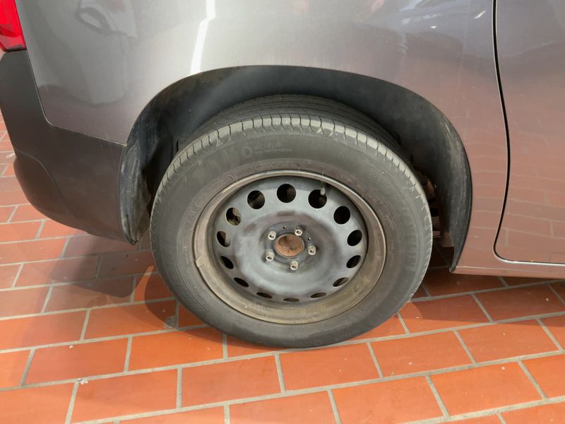 Citroen Berlingo 1.5 Blue-HDi Shine M 2021 – снимка 9