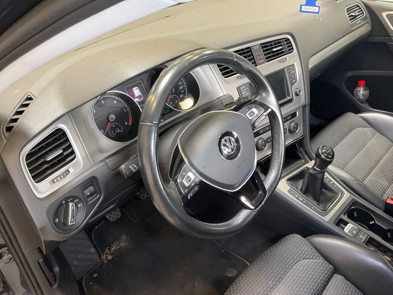 Volkswagen Golf VII 1.6 TDI Comfortline BlueMotion Tech 2016 – снимка на щета 42