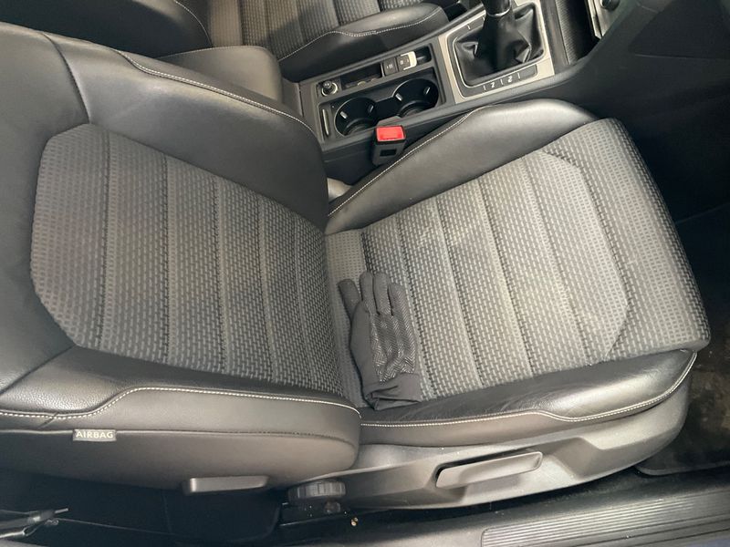 Volkswagen Golf VII 1.6 TDI Comfortline BlueMotion Tech 2016 – снимка на щета 39