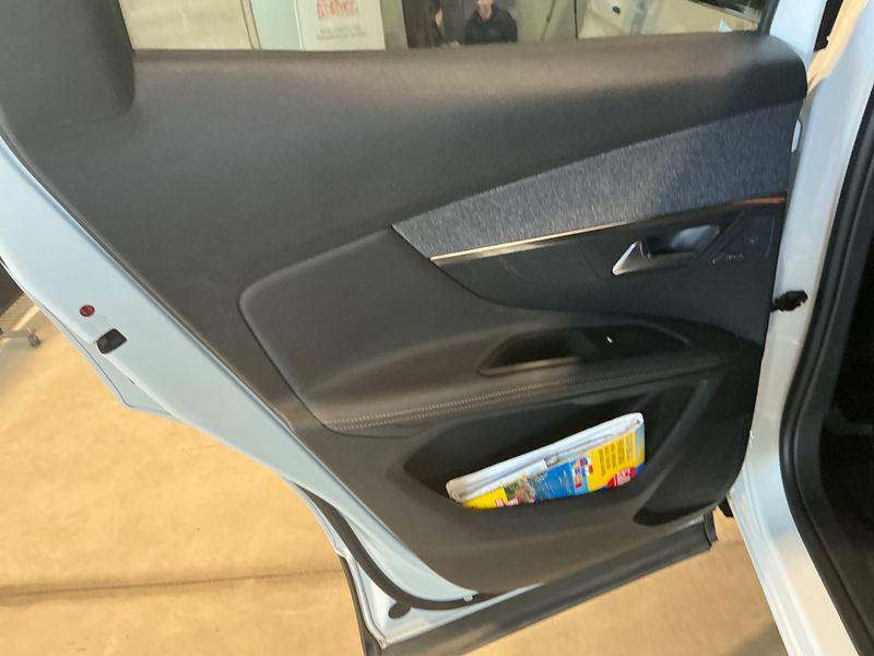 Peugeot 3008 1.6 Blue-HDi GT Line 2016 – снимка 31