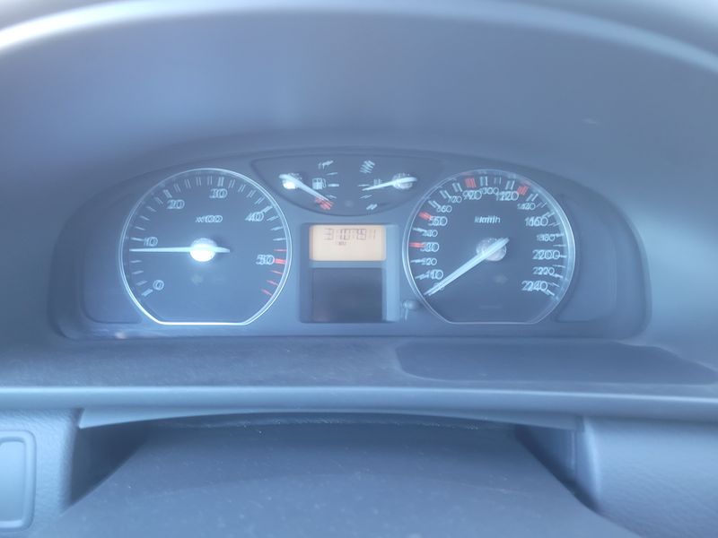 Renault Laguna 1.9 dCi Etoile 2004 – снимка 4