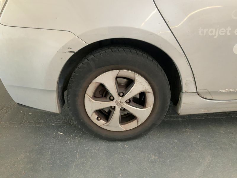 Toyota Prius 1.8 Executive 2014 – снимка 9