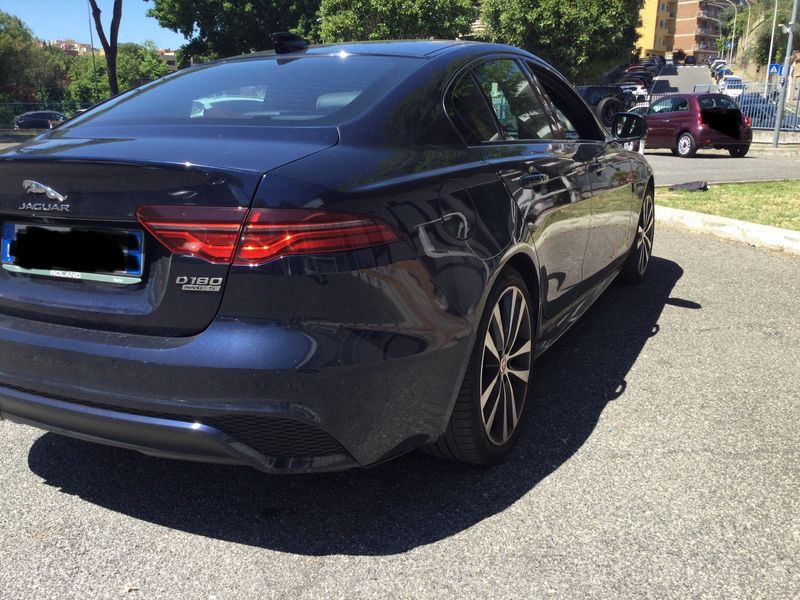 Jaguar XE 20d R-Dynamic S AWD 2019 – снимка 8
