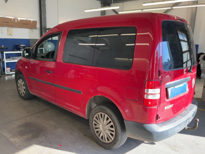 Volkswagen Caddy 1.6 TDI Startline 2012 – снимка 6