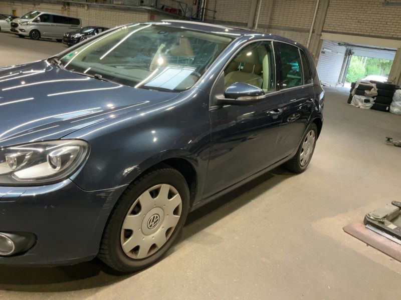 Volkswagen Golf VI 2.0 TDI Highline 4Motion 2010 – снимка 2