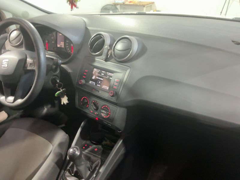 Seat Ibiza 1.0 TSI Reference Plus 2015 – снимка 17