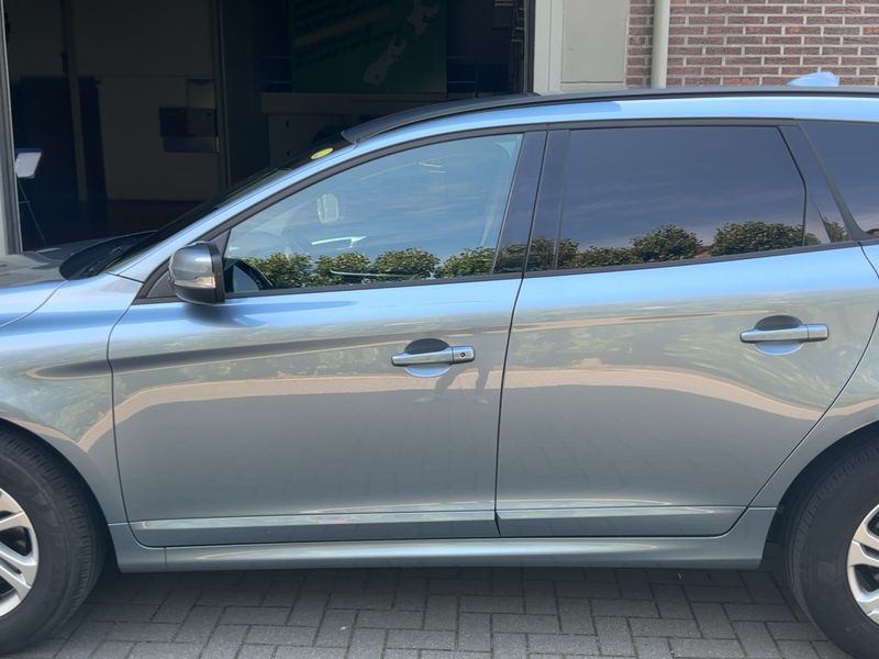 Volvo XC60 2.0 D3 Kinetic 2WD 2016 – снимка 4