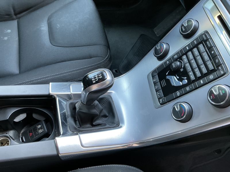 Volvo XC60 2.0 D3 Kinetic 2WD 2016 – снимка 47