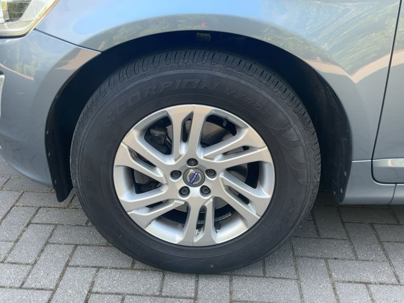 Volvo XC60 2.0 D3 Kinetic 2WD 2016 – снимка 3