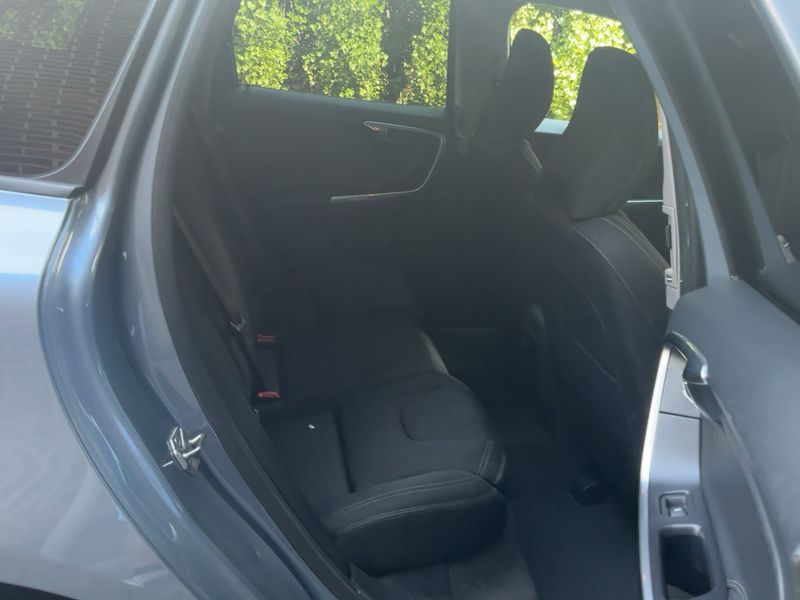 Volvo XC60 2.0 D3 Kinetic 2WD 2016 – снимка 19