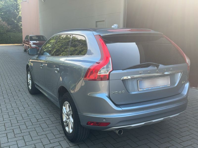 Volvo XC60 2.0 D3 Kinetic 2WD 2016 – снимка 6