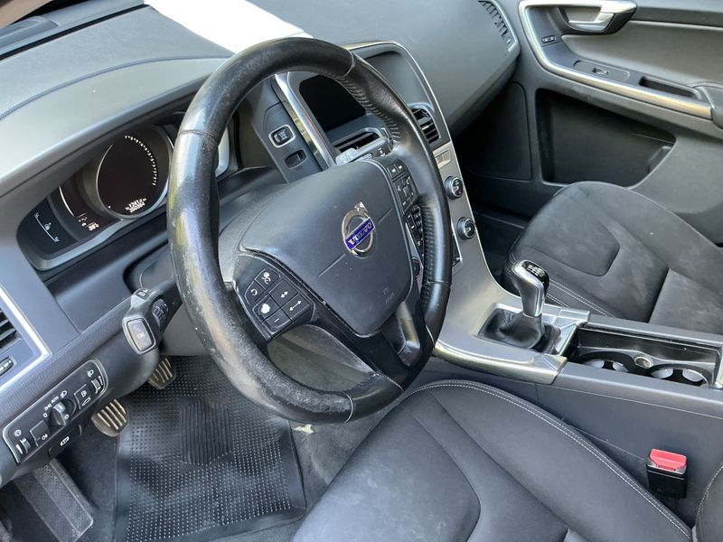 Volvo XC60 2.0 D3 Kinetic 2WD 2016 – снимка 43