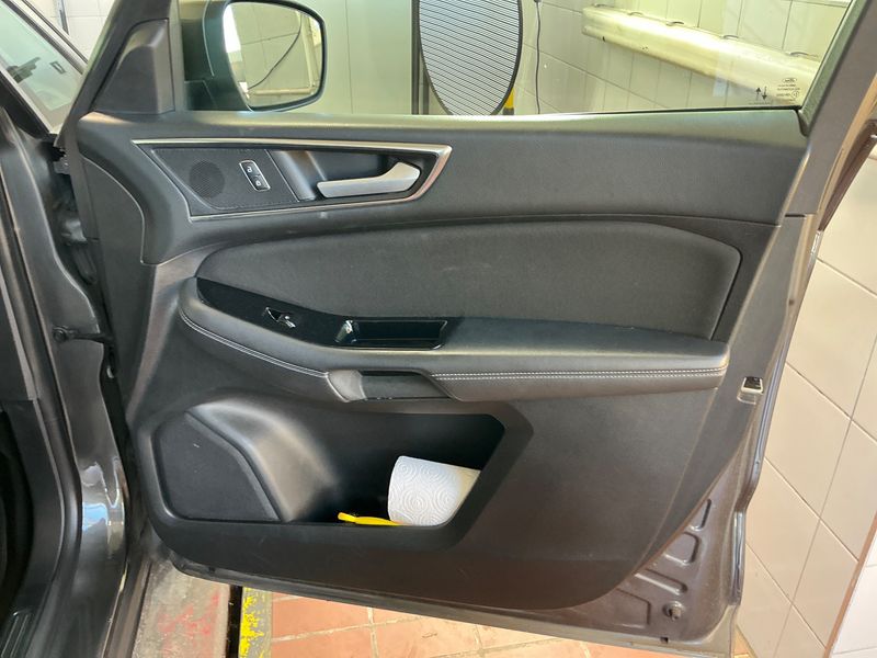 Ford Galaxy 2.5 Hybrid Titanium 2022 – снимка 28