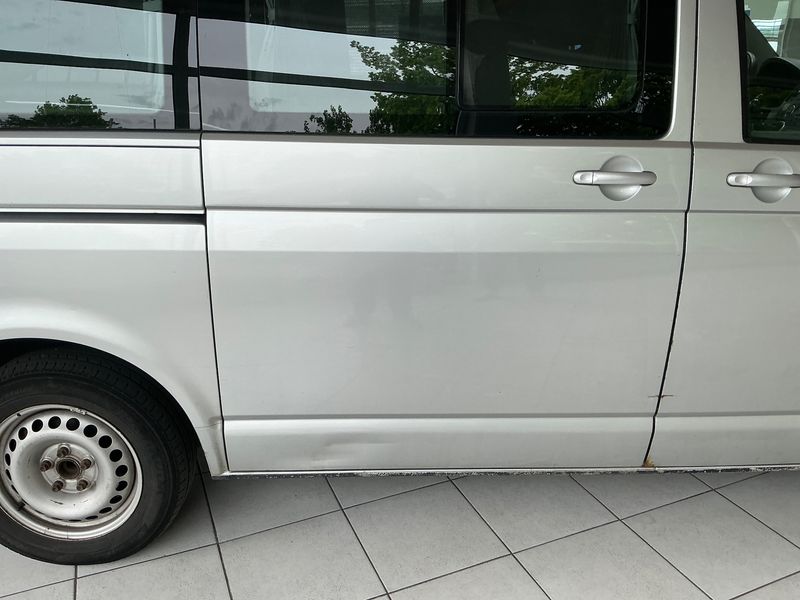 Volkswagen T5 Multivan 2.5 TDI 2004 – снимка на щета