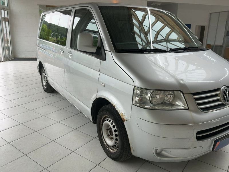 Volkswagen T5 Multivan 2.5 TDI 2004 – снимка на щета