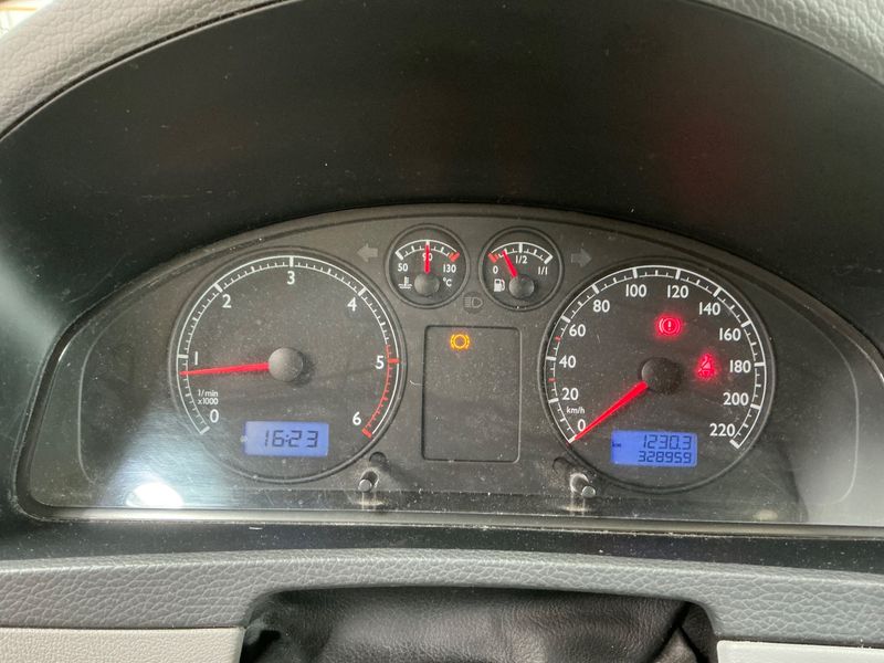 Volkswagen T5 Multivan 2.5 TDI 2004 – снимка 13