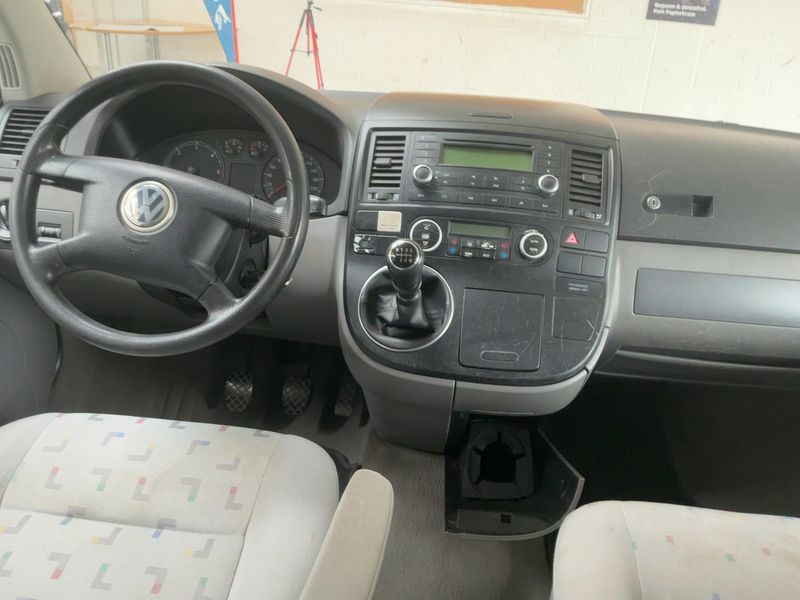 Volkswagen T5 Multivan 2.5 TDI 2004 – снимка 12