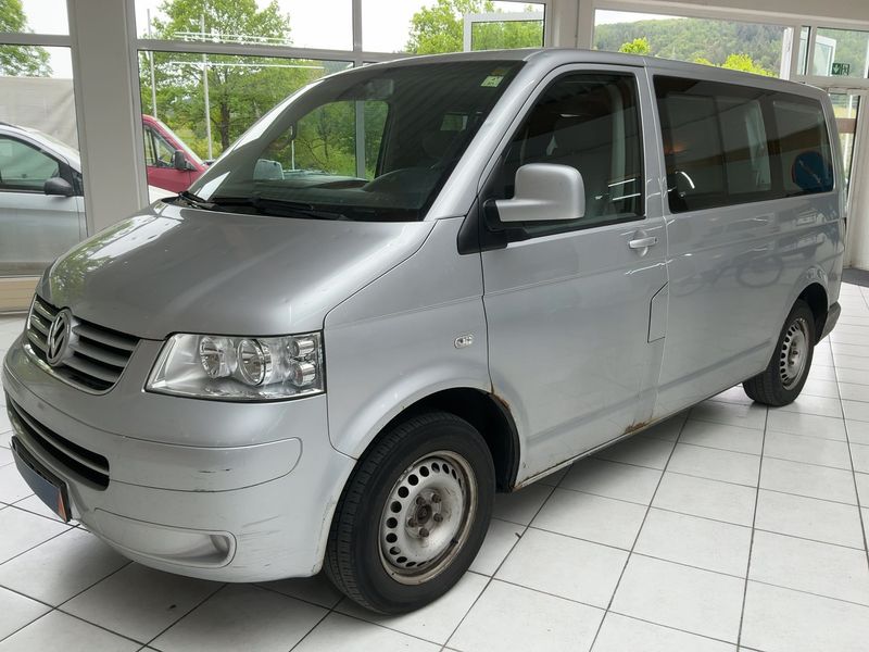 Volkswagen T5 Multivan 2.5 TDI 2004 – снимка на щета