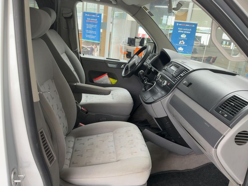 Volkswagen T5 Multivan 2.5 TDI 2004 – снимка 11