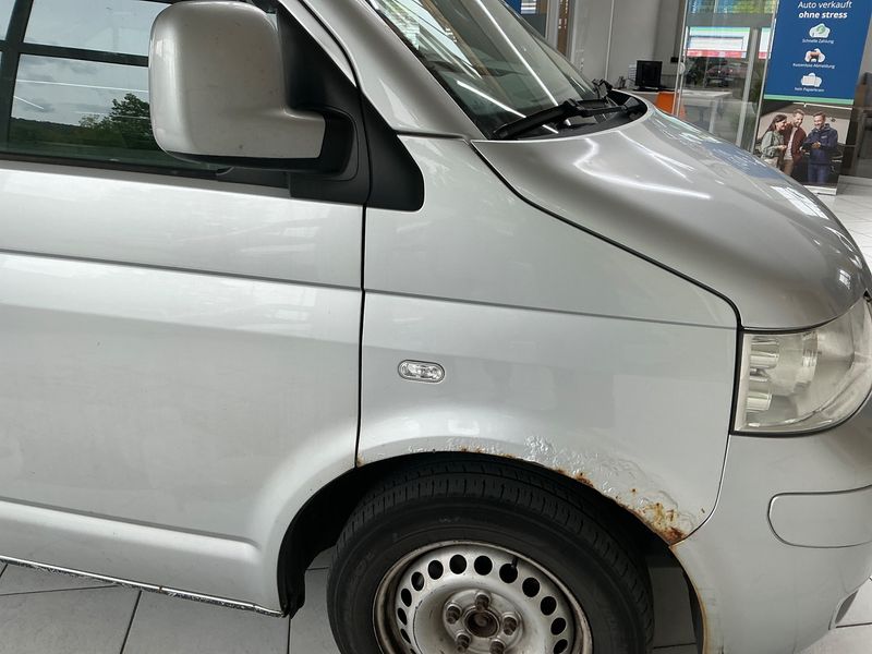 Volkswagen T5 Multivan 2.5 TDI 2004 – снимка на щета
