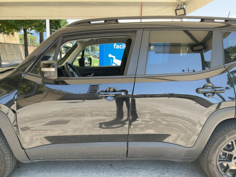Jeep Renegade 1.3 T4 4xe Plug-in Hybrid Limited 2022 – снимка 4