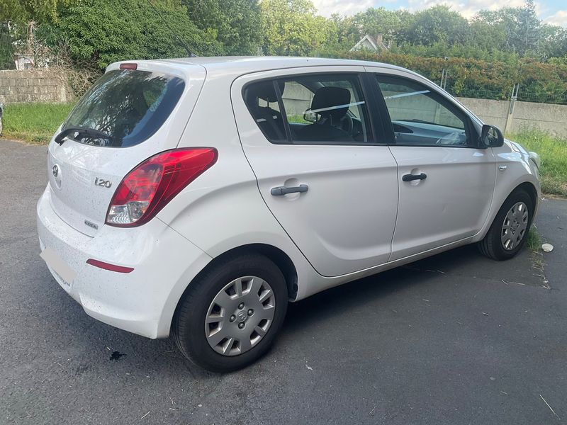 Hyundai i20 1.1 CRDi Trend Blue 2013 – снимка 2
