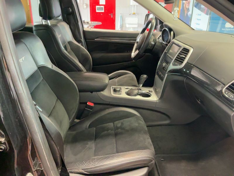 Jeep Grand Cherokee 6.4 V8 HEMI SRT 2012 – снимка 17