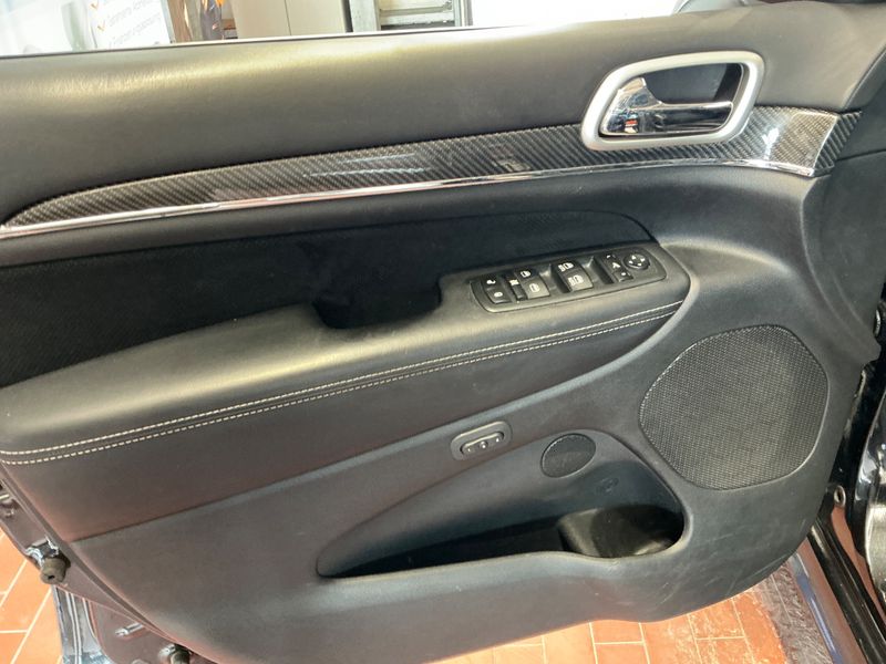 Jeep Grand Cherokee 6.4 V8 HEMI SRT 2012 – снимка 27