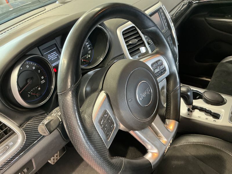 Jeep Grand Cherokee 6.4 V8 HEMI SRT 2012 – снимка 34