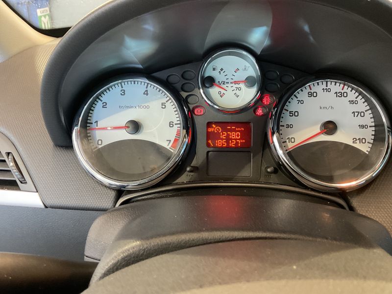 Peugeot 207 1.6 Premiere 2010 – снимка 4