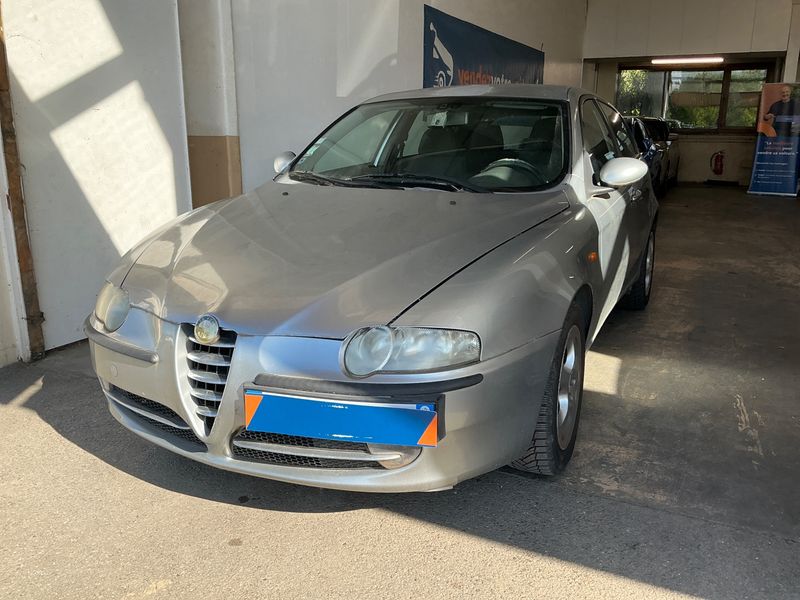 Alfa Romeo Alfa 147 1.6 T.Spark Distinctive 2002 – снимка 1