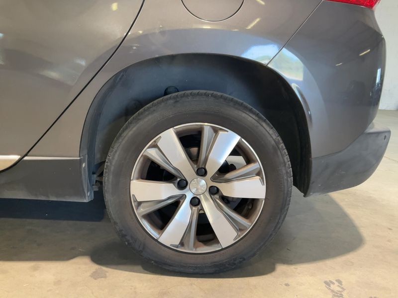 Peugeot 2008 1.2 e-THP Allure Business 2016 – снимка 5