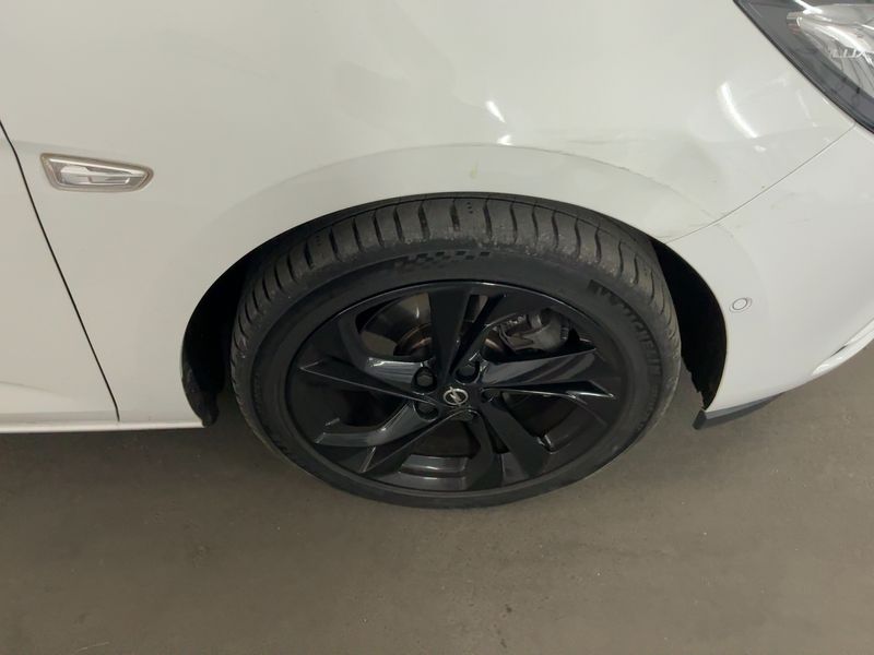 Opel Astra 1.6 SIDI Turbo Ultimate Start/Stop 2018 – снимка 11