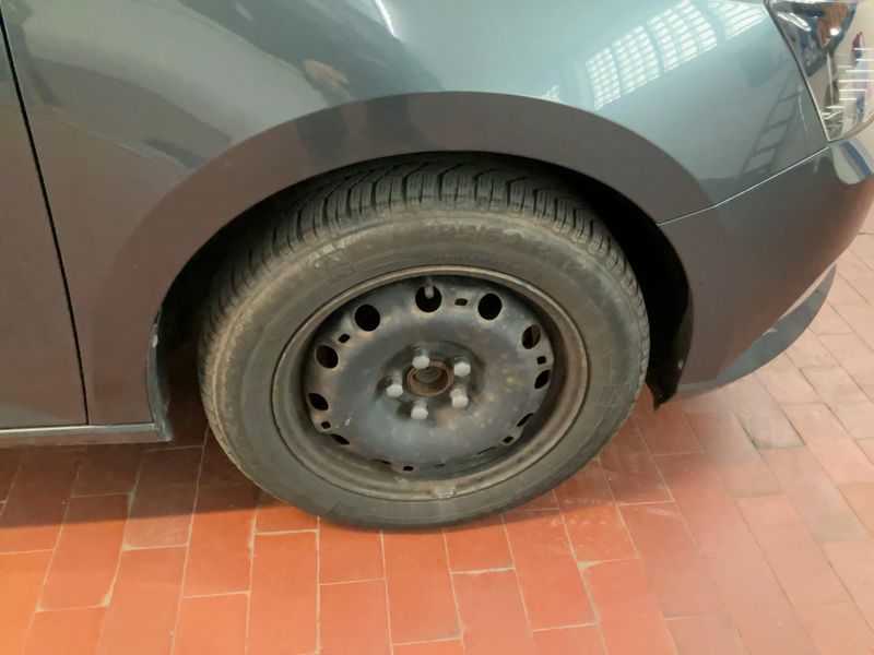 Skoda Fabia 1.2 TSI Joy 2016 – снимка 11