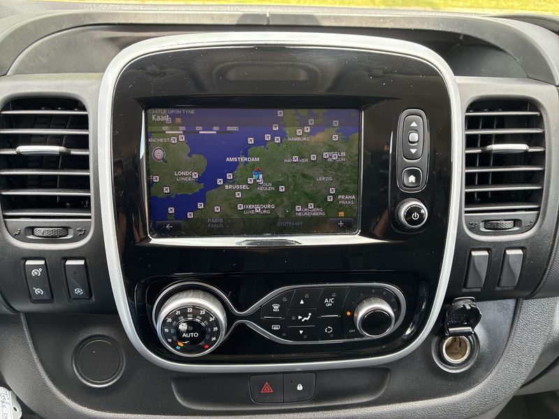 Renault Trafic 2.0 dCi Energy L2H1 DOKA 3,0t Business 2021 – снимка 13