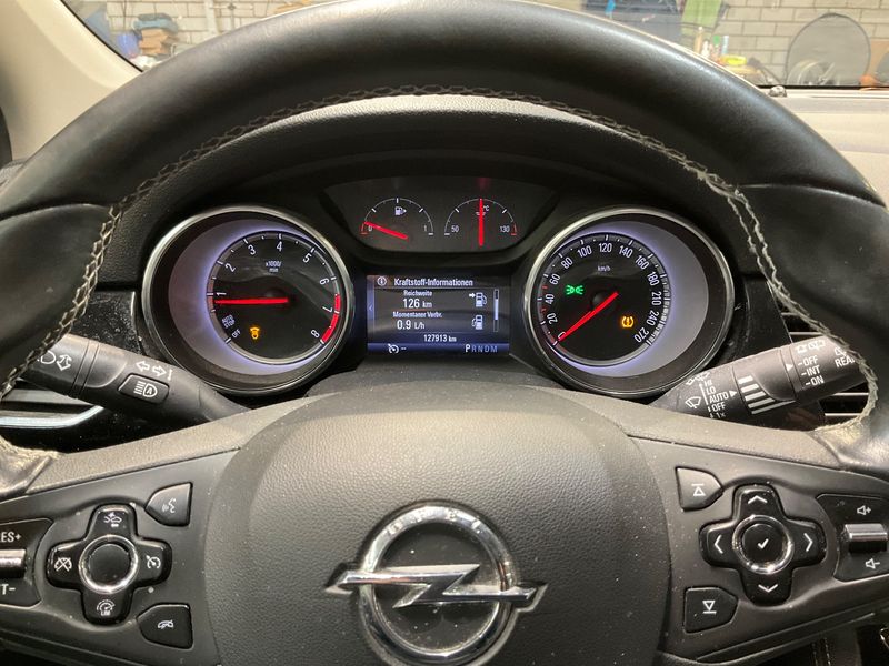 Opel Astra 1.4 SIDI Turbo Innovation Start&Stop 2017 – снимка 19