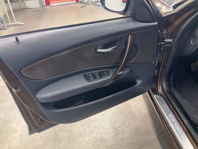 BMW 1er 118d 2011 – снимка 27