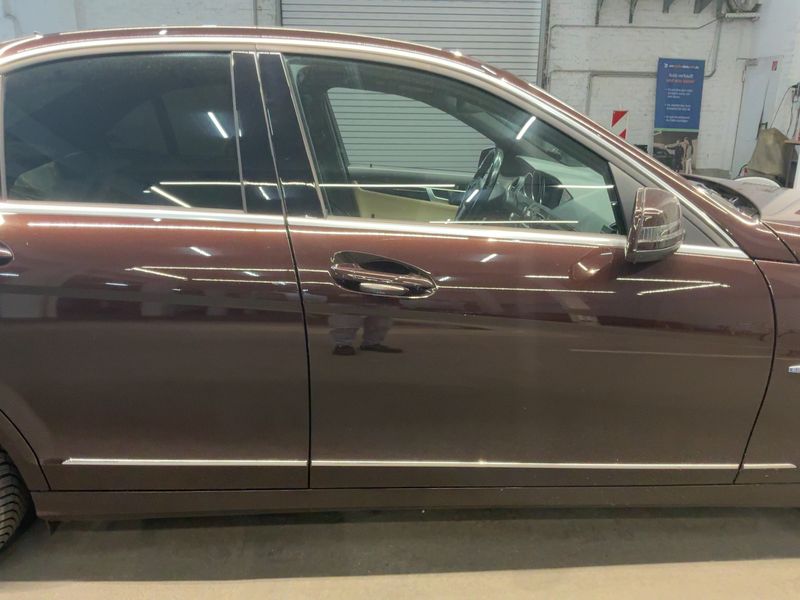 Mercedes-Benz C-Klasse C 180 CGI BlueEfficiency Avantgarde 2012 – снимка 10