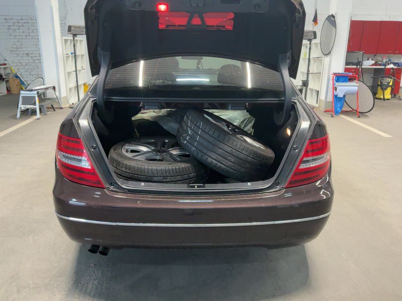 Mercedes-Benz C-Klasse C 180 CGI BlueEfficiency Avantgarde 2012 – снимка 16