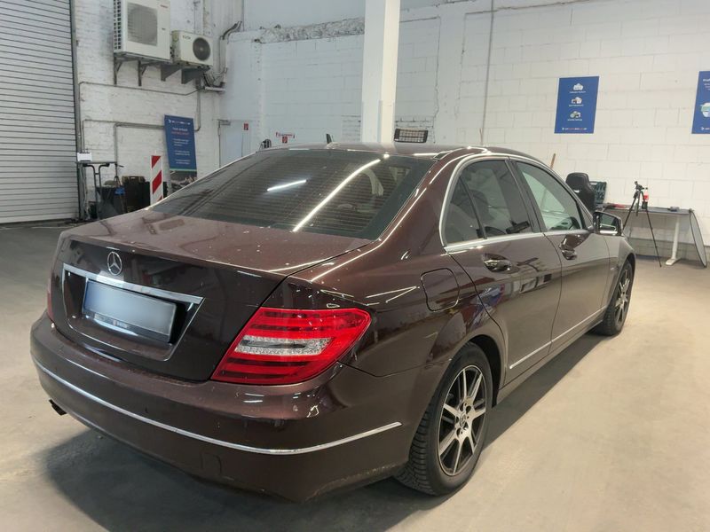 Mercedes-Benz C-Klasse C 180 CGI BlueEfficiency Avantgarde 2012 – снимка 8