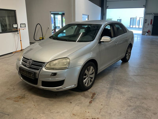 Volkswagen Jetta 1.9 TDI Comfortline 2007 – снимка 1