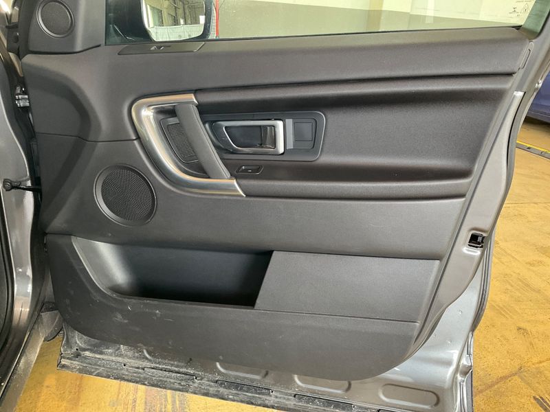 Land Rover Discovery Sport 2.0 Td4 SE AWD 2016 – снимка 31