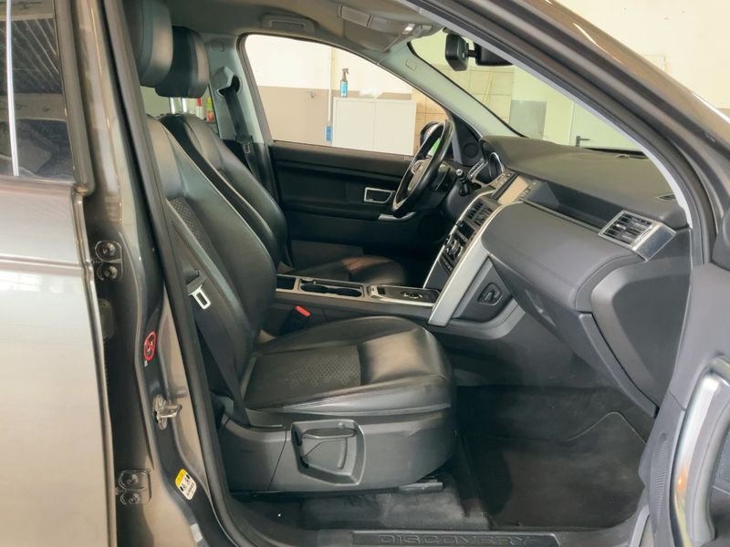 Land Rover Discovery Sport 2.0 Td4 SE AWD 2016 – снимка 16
