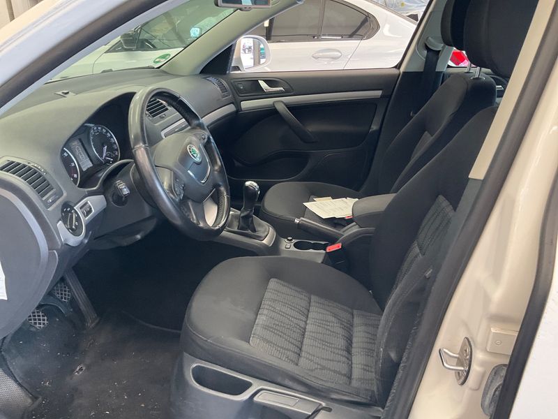 Skoda Octavia 1.8 TSI Elegance 2009 – снимка 3