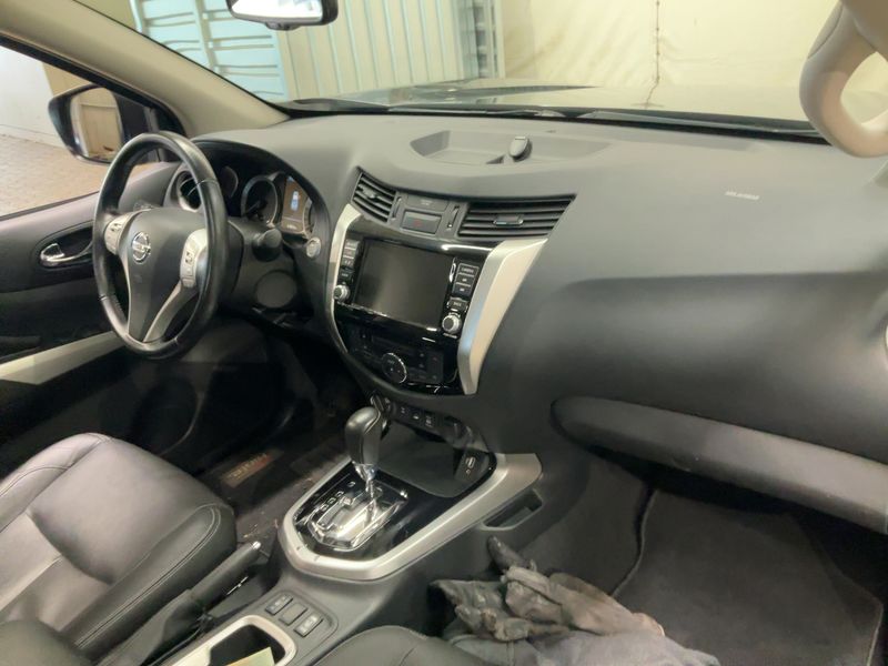 Nissan Navara NP-300 2.3 dCi N-Guard Double Cab 4x4 2021 – снимка 17