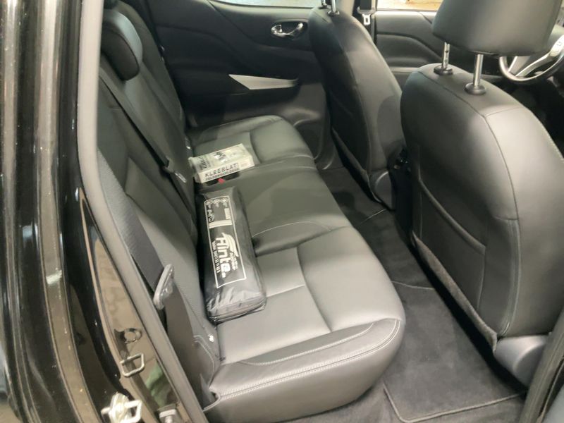Nissan Navara NP-300 2.3 dCi N-Guard Double Cab 4x4 2021 – снимка 19