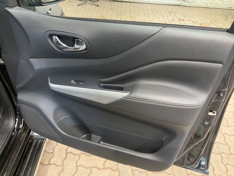 Nissan Navara NP-300 2.3 dCi N-Guard Double Cab 4x4 2021 – снимка 25
