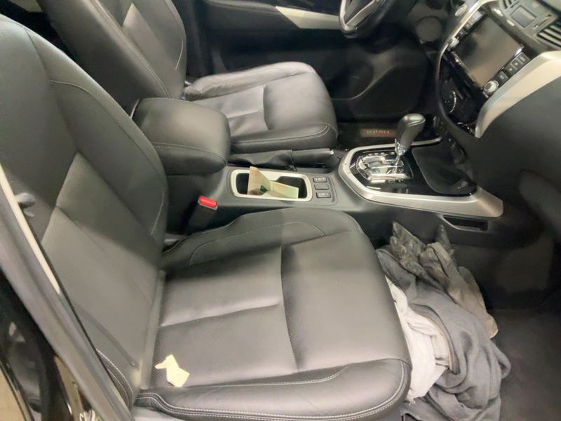 Nissan Navara NP-300 2.3 dCi N-Guard Double Cab 4x4 2021 – снимка 16