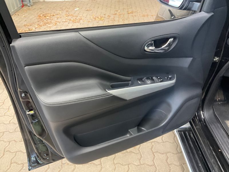 Nissan Navara NP-300 2.3 dCi N-Guard Double Cab 4x4 2021 – снимка 22